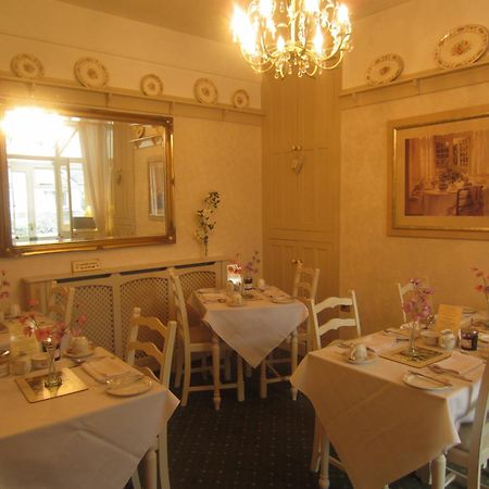 Wordsworths Guest House แอมเบิลไซด์ ภายนอก รูปภาพ