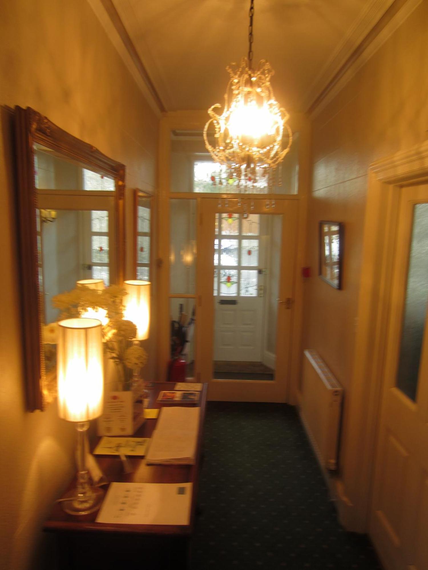 Wordsworths Guest House แอมเบิลไซด์ ภายนอก รูปภาพ