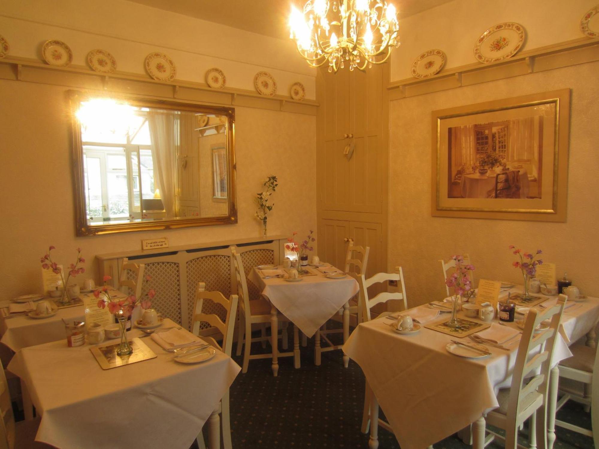 Wordsworths Guest House แอมเบิลไซด์ ภายนอก รูปภาพ